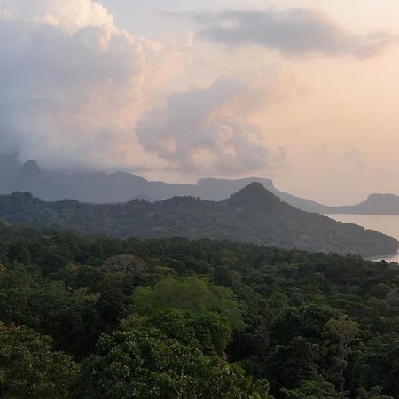 World'S View Wild Camping Salaszoi, Principe Island Santo António Kültér fotó